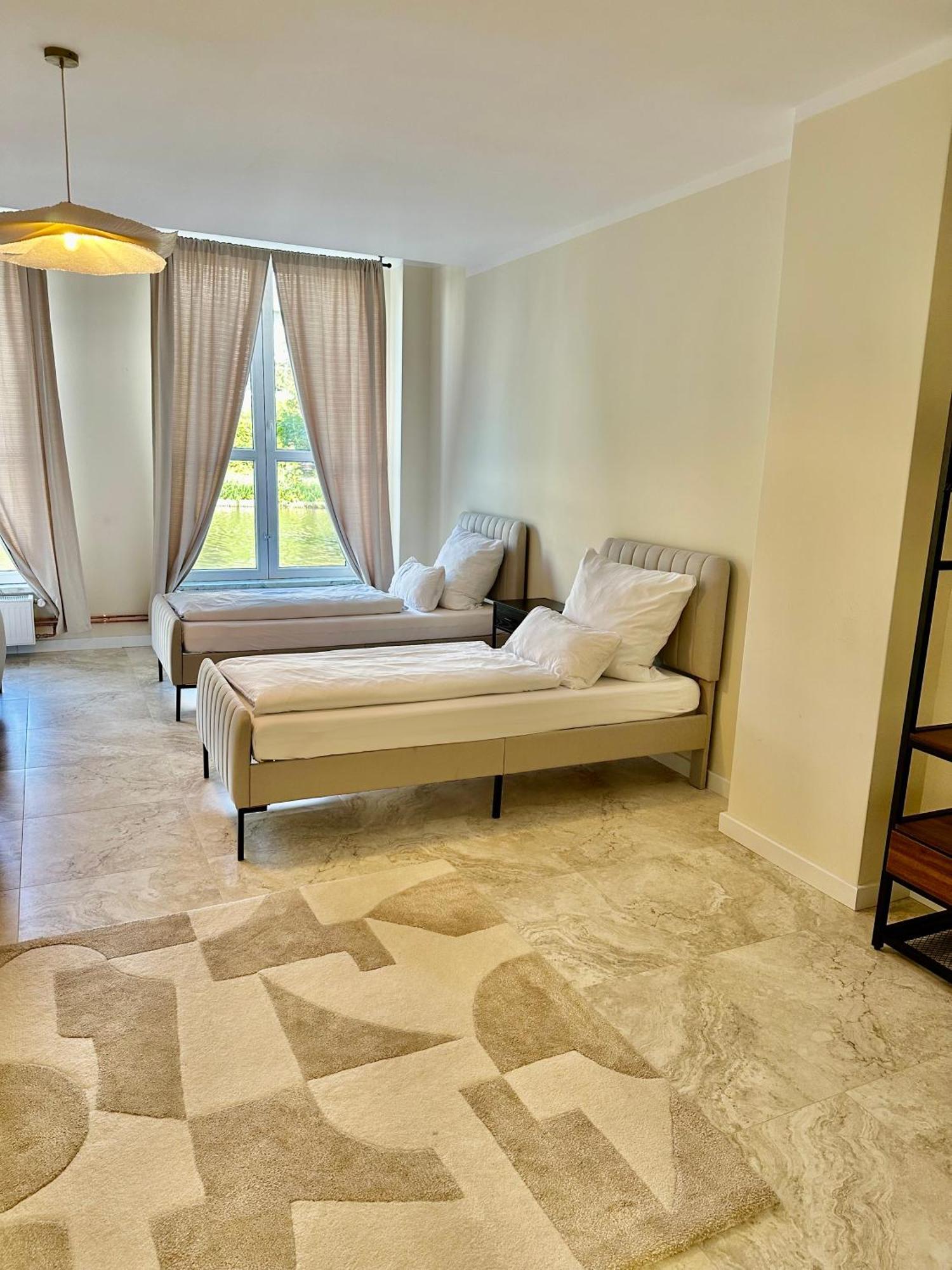 Sanierte 5 Zimmer Luxus Standard Apartment Auf 350Qm Amburgo Esterno foto
